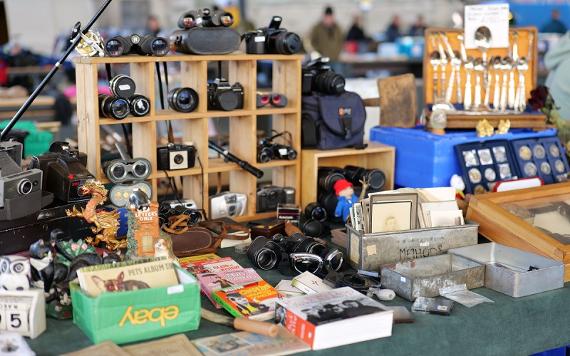 Second hand market items