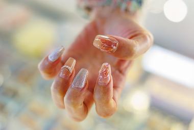 False nails at Amber Nails